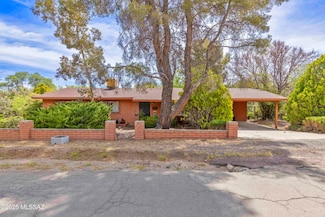 575 N Robles Rd, Oracle, AZ 85623