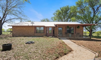 12300 Fm 1333, Charlotte, TX 78011