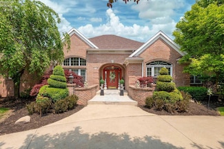 3921 Deerpath Dr, Sandusky, OH 44870