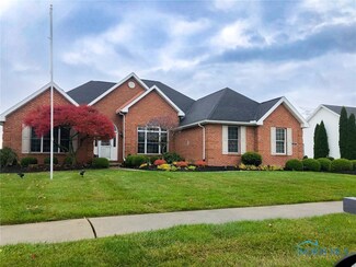 577 Bridgewater Dr, Oregon, OH 43616
