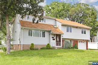 39-23 Pershing St, Fair Lawn, NJ 07410