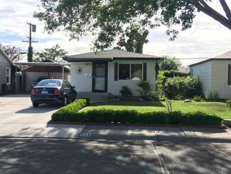 963 7th St, Sparks, NV 89431