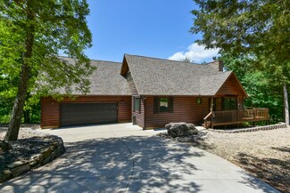 712 Crystal Beach Cir, Shell Knob, MO 65747