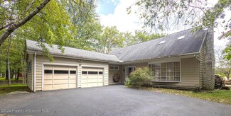 386 N Shore Dr, Albrightsville, PA 18210