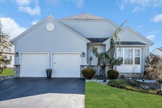 14 Donatello Dr, Manchester Township, NJ 08759