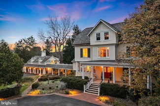 1069 Heartsease Dr, West Chester, PA 19382