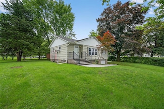 14 Provost Dr, New Windsor, NY 12553