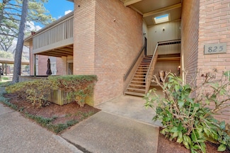 825 Merrywood Glen Unit 1, Memphis, TN 38117