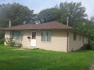 15 N Oak Park Ave, Colfax, IA 50054