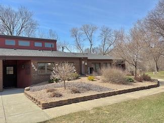 1826 Coolidge Ct, Northfield, MN 55057