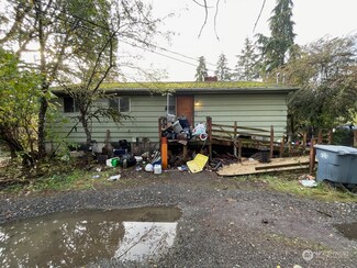 618 Brookdale Rd E, Tacoma, WA 98445