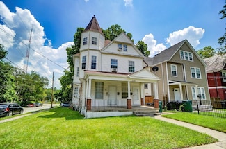 2322 Maplewood Ave, Cincinnati, OH 45219