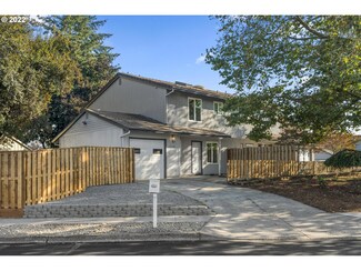 1310 SW 28th St, Troutdale, OR 97060