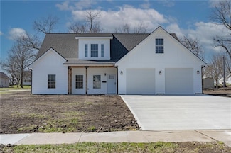 605 N Mead, Cameron, MO 64429