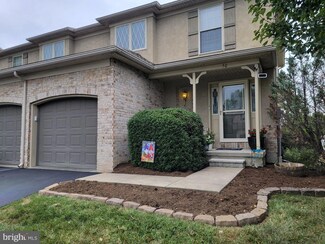 50 Eagle Dr, Ephrata, PA 17522