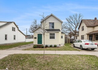 421 Gilbert St SE, Grand Rapids, MI 49507
