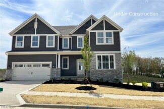 2838 Weeping Pine Dr, Medina, OH 44256