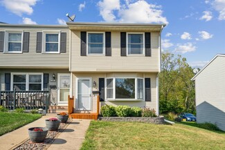 3701 Hillcrest Rd, Dubuque, IA 52002