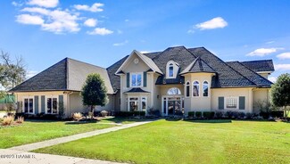 114 Canaan Dr, Lafayette, LA 70508