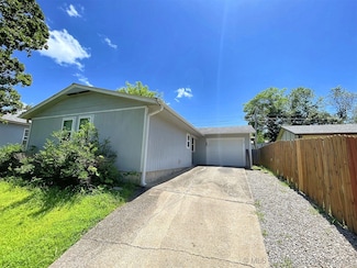 511 W Allen Rd, Tahlequah, OK 74464