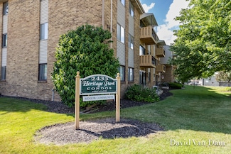 2433 Byron Center Ave SW Unit 211, Wyoming, MI 49519