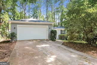 8691 Twin Oaks Dr, Jonesboro, GA 30236