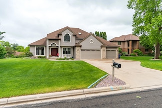 631 L Hauser Rd, Onalaska, WI 54650