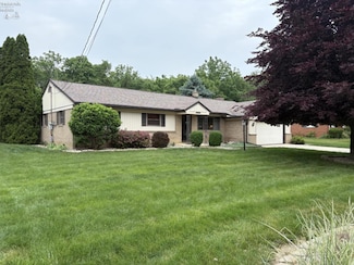 4371 E Linda Dr, Port Clinton, OH 43452
