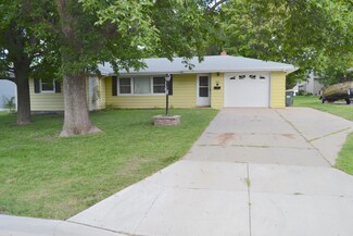 845 Spruce St NE, Hutchinson, MN 55350