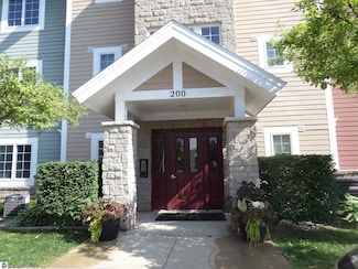 1246 Sunnyside Dr Unit 203, 4 & 8, Cadillac, MI 49601