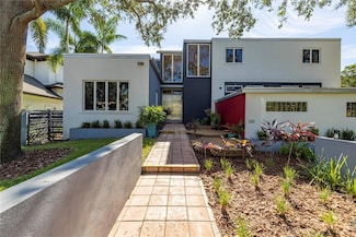 838 Monterey Blvd NE, Saint Petersburg, FL 33704