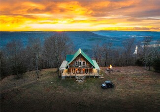1645 Prism Dr, Leslie, AR 72645