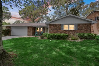 3805 Hemlock Dr, Valparaiso, IN 46383