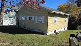 107 Jersey Ln, Oak Ridge, TN 37830