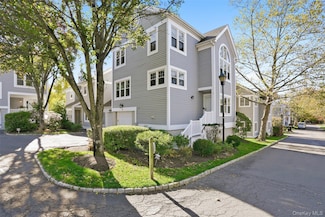 28 Brookridge Ct, Rye Brook, NY 10573