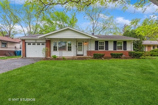819 Oxford St, Downers Grove, IL 60516