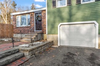 34 Hemlock Cir Unit A, Sandown, NH 03873