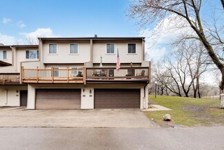133 River Woods Ln, Burnsville, MN 55337