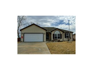 513 Shanandoah Dr, Edgerton, KS 66021