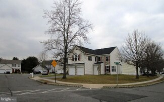 2 Grant Ct, Columbus, NJ 08022