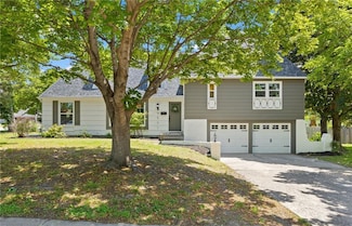 9501 Glenwood St, Overland Park, KS 66212