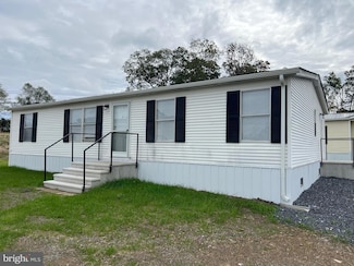 65 Dugan Ct, Hedgesville, WV 25427