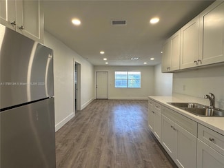 124 NW 2nd Ave Unit B, Hallandale Beach, FL 33009