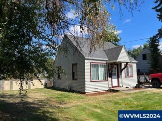 1045 Pine St NE, Salem, OR 97301