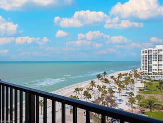 4005 Gulf Shore Blvd N Unit 903, Naples, FL 34103