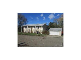 401 Wakefield Dr, Washington, WV 26181