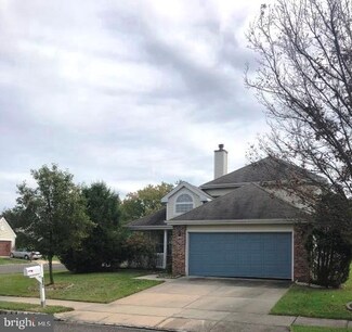 214 Dogwood Dr, Mount Laurel, NJ 08054