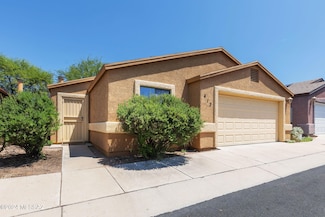 413 E Geronimo Bluff Loop, Tucson, AZ 85705