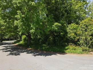 4925 Zephyr Ln, Charlotte, NC 28209