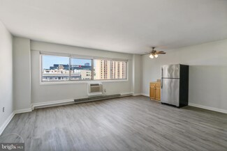 2101 S 17th St Unit 1015, Philadelphia, PA 19145
